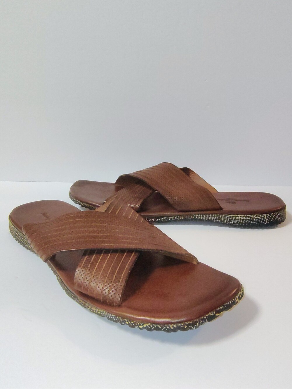 Tommy Bahama Brown Leather Cross-Strap Men's Slide Comfort Summer Sandals 13 - Picture 3 of 9
